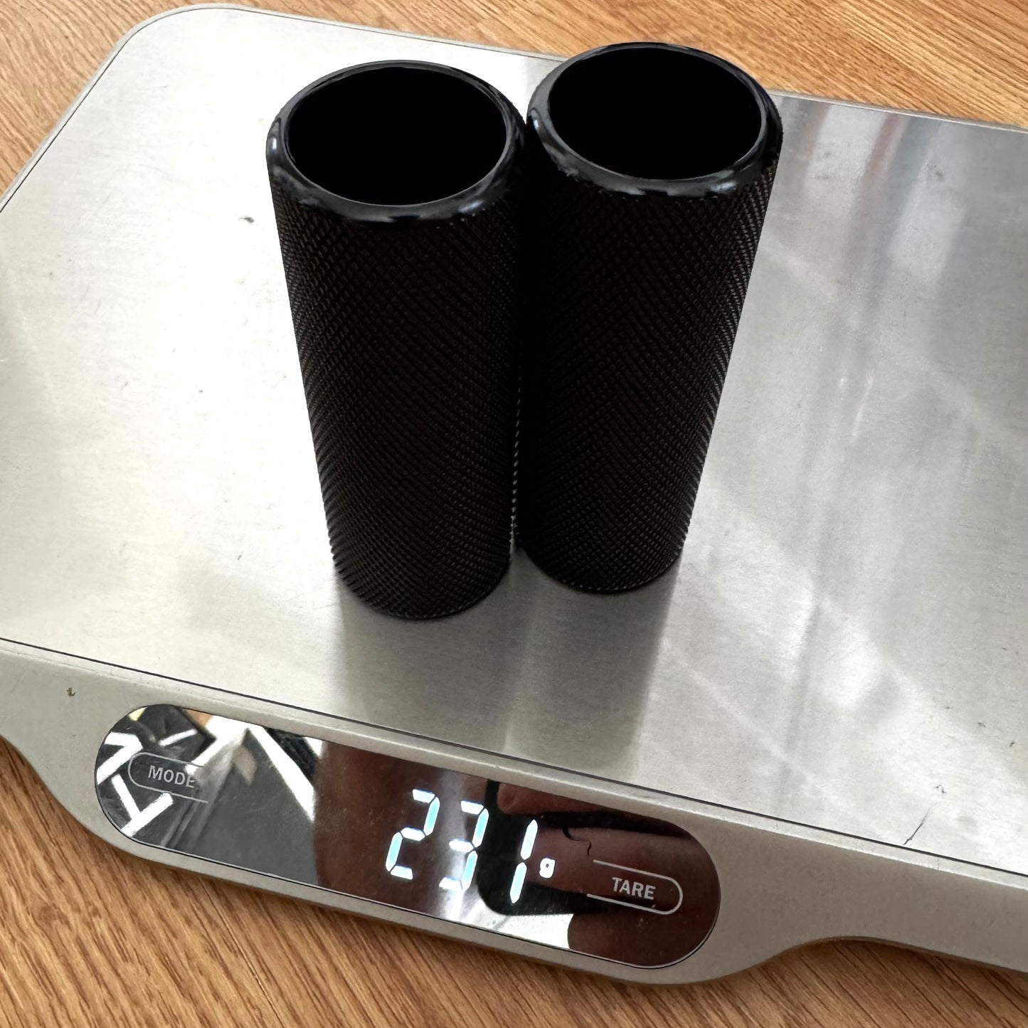 4P_aether_pegs_blk_weight